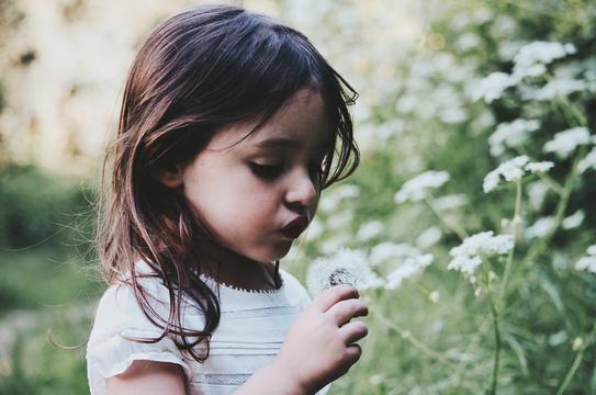 小孩买重疾险划算吗现在还能买吗